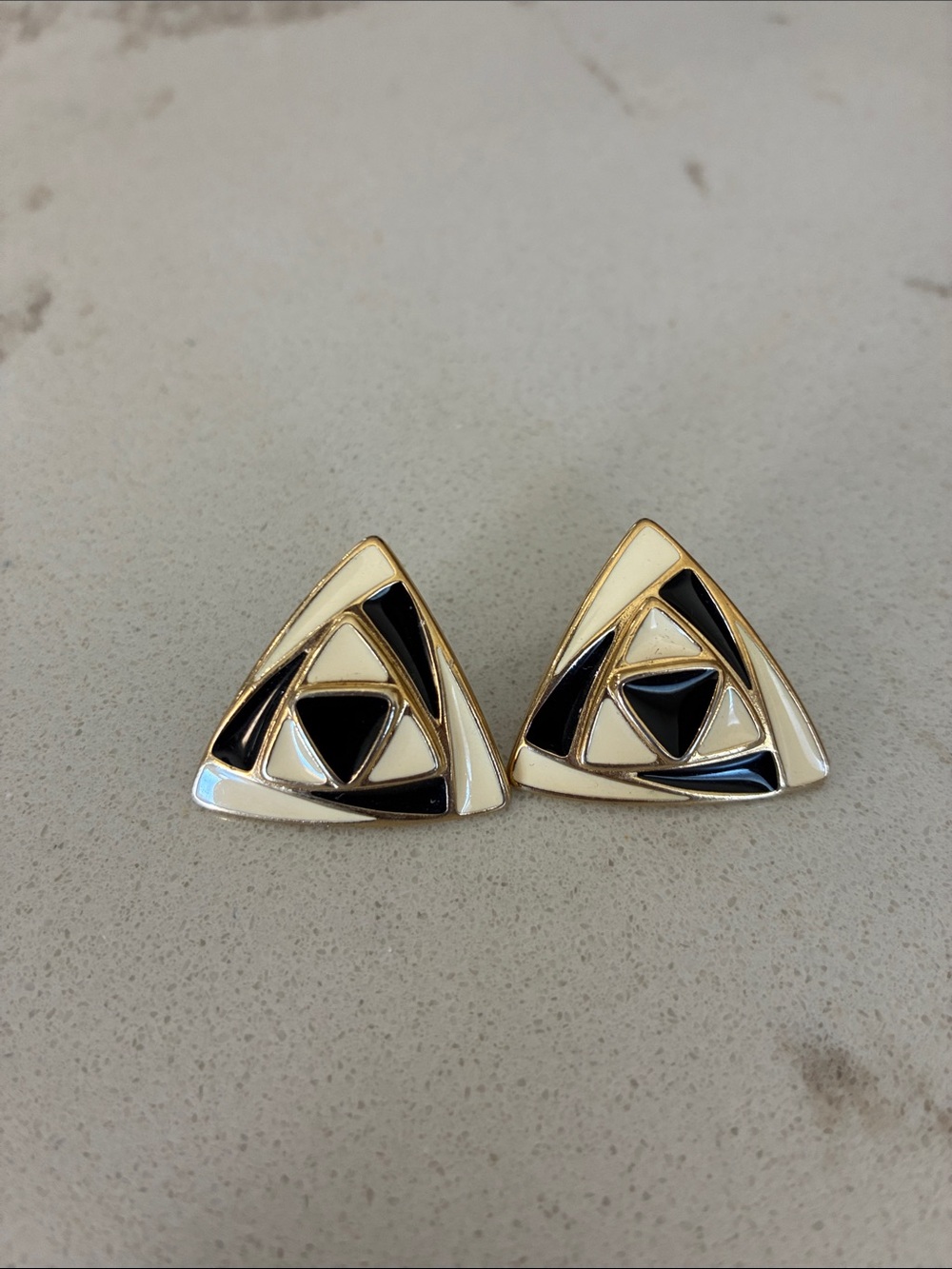 Gold-Tone Black & Cream Triangle Stud Earrings Signed Trifari